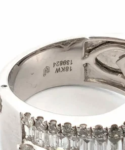Bague en or blanc avec émeraude et diamants