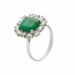 Bague en or blanc avec émeraude et diamants