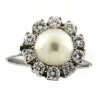 Bague en or blanc avec perle et diamants