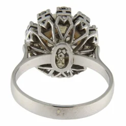 Bague en or blanc avec perle et diamants