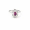 Bague en or blanc avec rubis de 0,70 ct et diamants