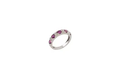Bague en or blanc avec rubis et diamants