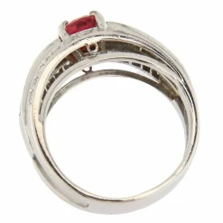 Bague en or blanc avec rubis et diamants certifiés IGI