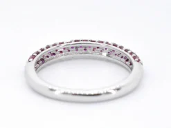 Bague en or blanc avec rubis