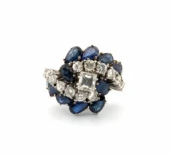 Bague en or blanc avec saphirs et diamants