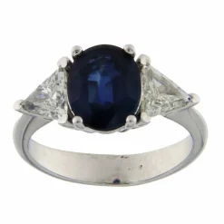 Bague en or blanc avec saphir de 3,40 ct et diamants taille trilliant
