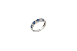 Bague en or blanc avec saphirs et diamants