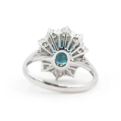 Bague en or blanc avec saphir et diamants 0,70