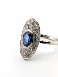 Bague en or blanc avec saphir et diamants