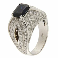 Bague en or blanc avec saphir de 3,21 ct et diamants
