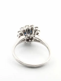 Bague en or blanc avec saphir et diamants