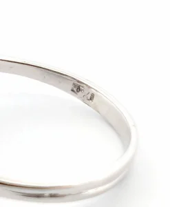 Bague en or blanc avec saphir et diamants