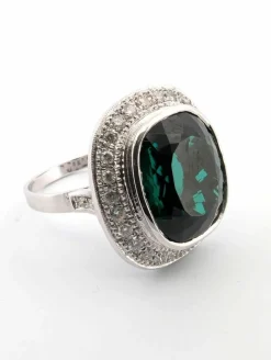 Bague en or blanc avec tourmaline verte et diamants