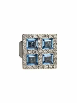 Bague en or blanc carrée, sertie de quatre aigue-marine et diamants