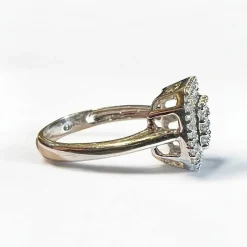 bague en or blanc 18ct sertie d'un pavage de diamants