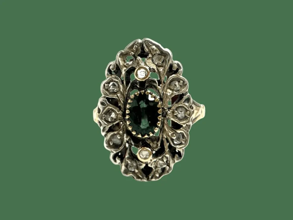 Bague en or blanc de style baroque avec péridot et diamants