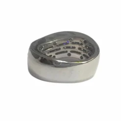 Bague en or blanc de style contemporain avec diamants
