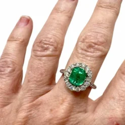 Bague en or blanc, diamant et émeraude, de conception contemporaine - avec certificat d'authenticité