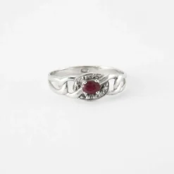 Bague en Or blanc, diamants & rubis