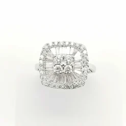 Bague en or blanc diamants