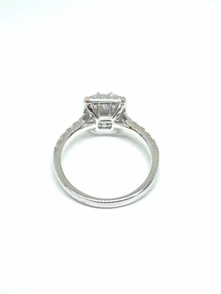 Bague en or blanc, diamants
