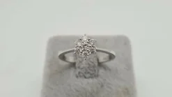 Bague en Or blanc, diamants