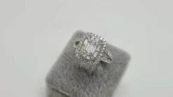 Bague en Or blanc diamants