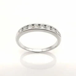 Bague en or blanc diamants