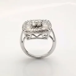 Bague en or blanc diamants