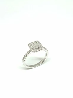 Bague en or blanc, diamants