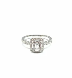 Bague en or blanc, diamants