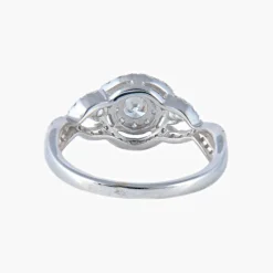 Bague en or blanc, entrelacée de diamants