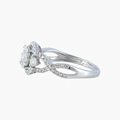 Bague en or blanc, entrelacée de diamants
