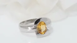 Bague en Or blanc et Citrine
