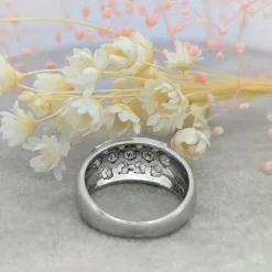 Bague en or blanc et diamants