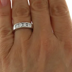 Bague en or blanc et diamants