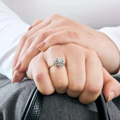 Bague en or blanc et diamants