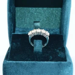 Bague en or blanc et diamant