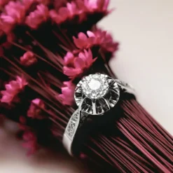 Bague en or blanc et diamant