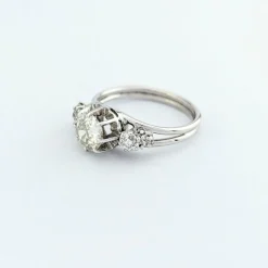 Bague en or blanc et diamants