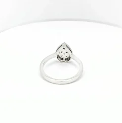 Bague en or blanc et diamants