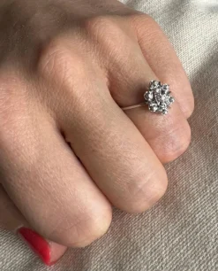 Bague en or blanc et diamants