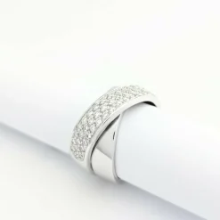 Bague en or blanc et diamants