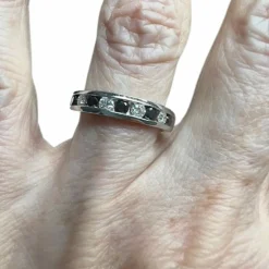 Bague en or blanc et diamants