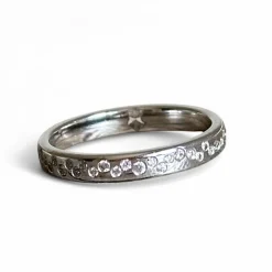 Bague en or blanc et diamants