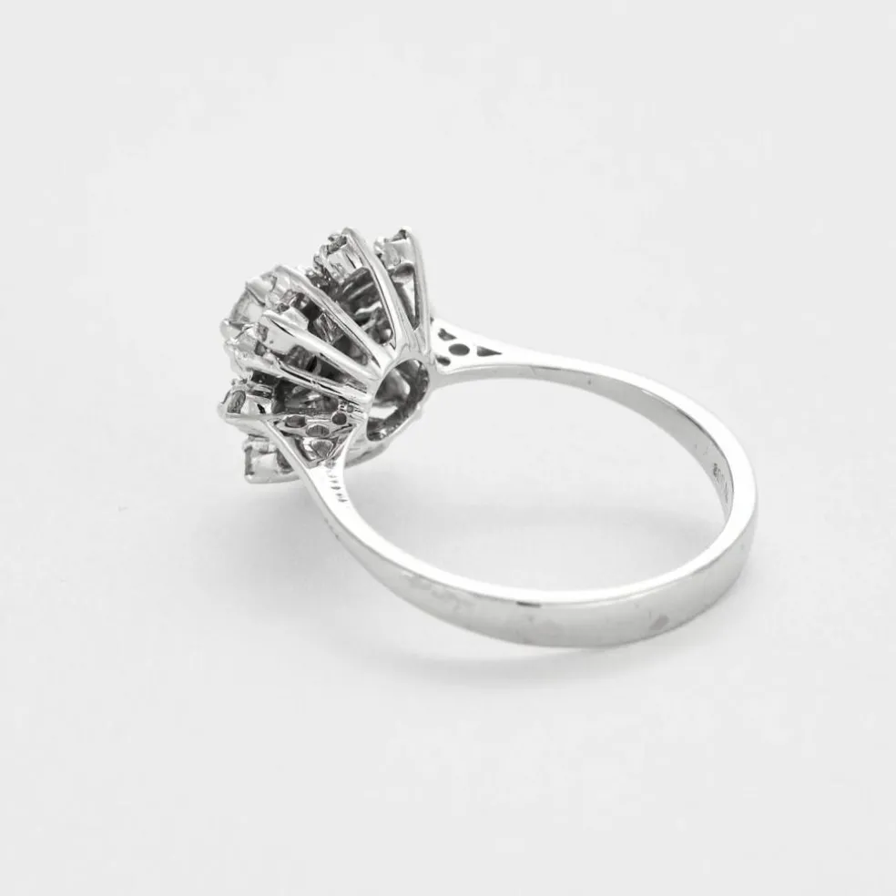 Bague en or blanc et diamants