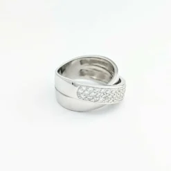 Bague en or blanc et diamants