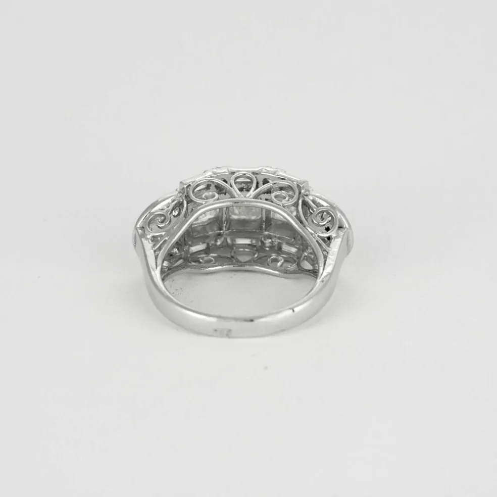 Bague en or blanc et diamants