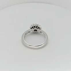 Bague en or blanc et diamants