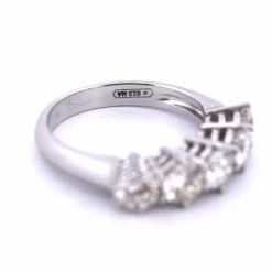 Bague en or blanc et diamant